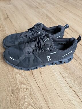 On Running Cloud Waterproof Black Men’s Size 11.5 CloudTec Sneakers